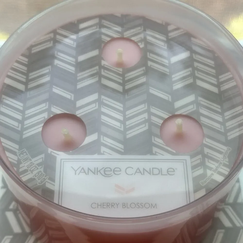 Yankee Candle Making Memories Collection Strength Cherry Blossom Scent 3-Wick